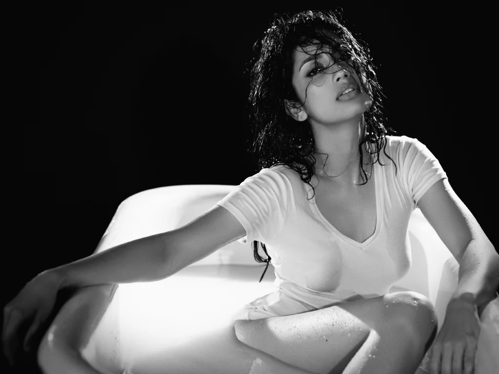 karishma ahluwalia, брюнетка, мокрая, девушка, каришма алувалиа
