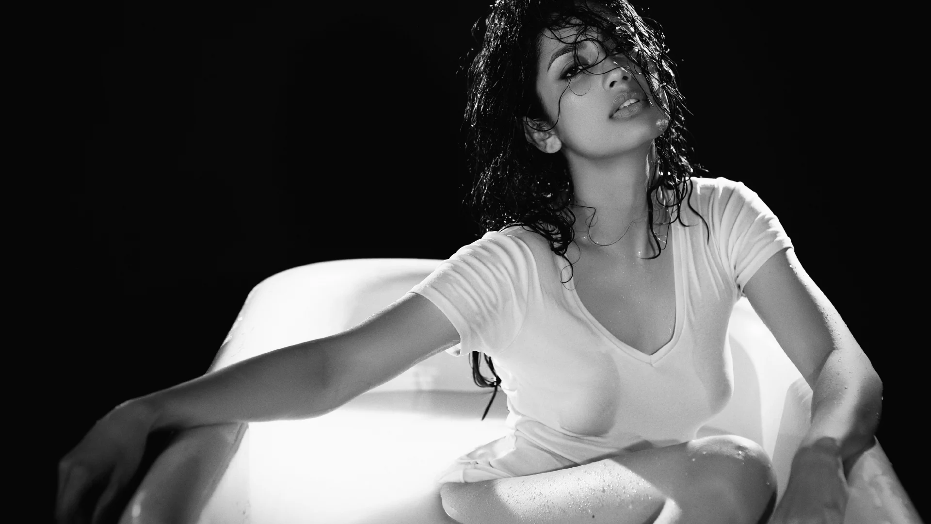 karishma ahluwalia, брюнетка, мокрая, девушка, каришма алувалиа