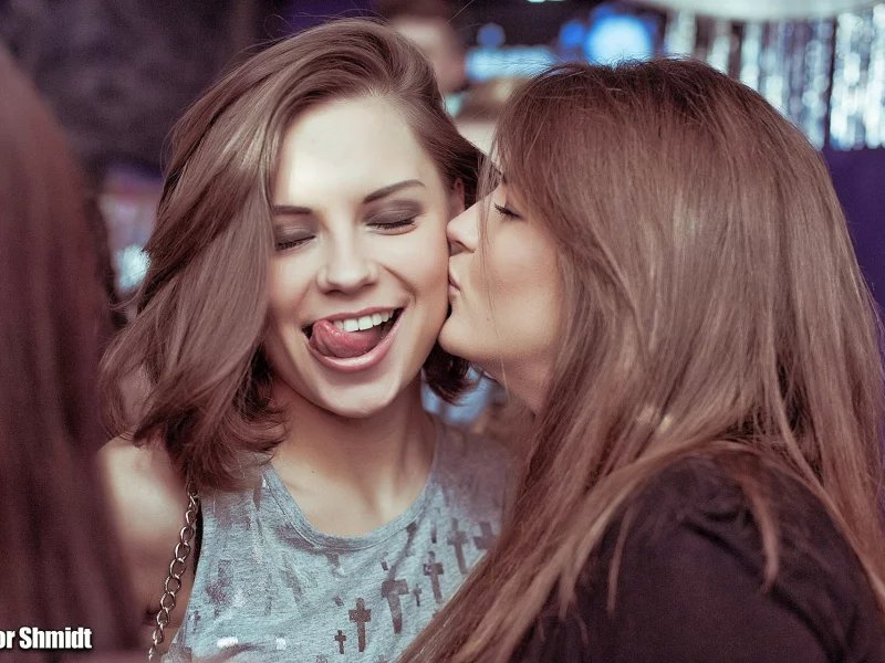 девушки, поцелуй, фотограф, эмоции, fedor shmidt