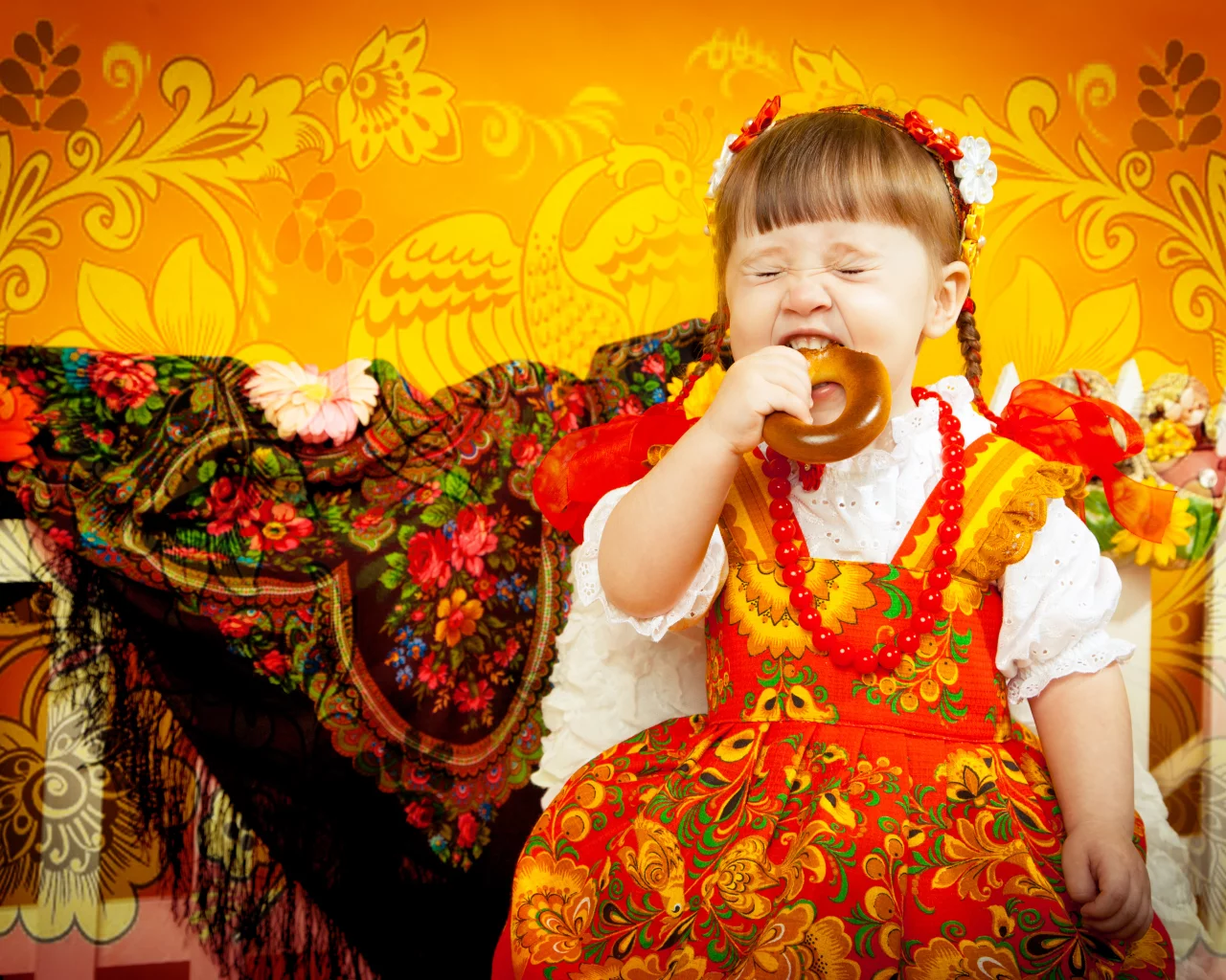 забор, бусы, дети, платок, узоры, девочка, баранка