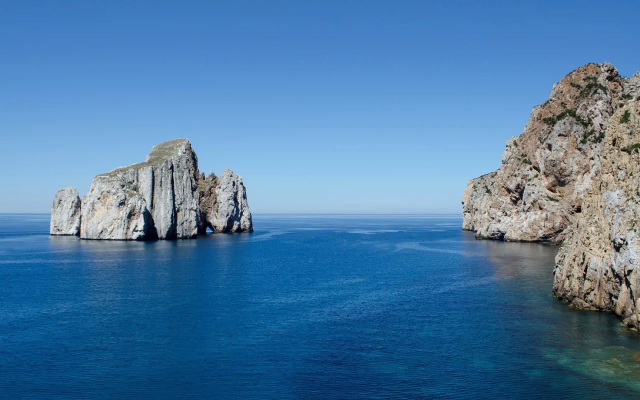 море, скалы