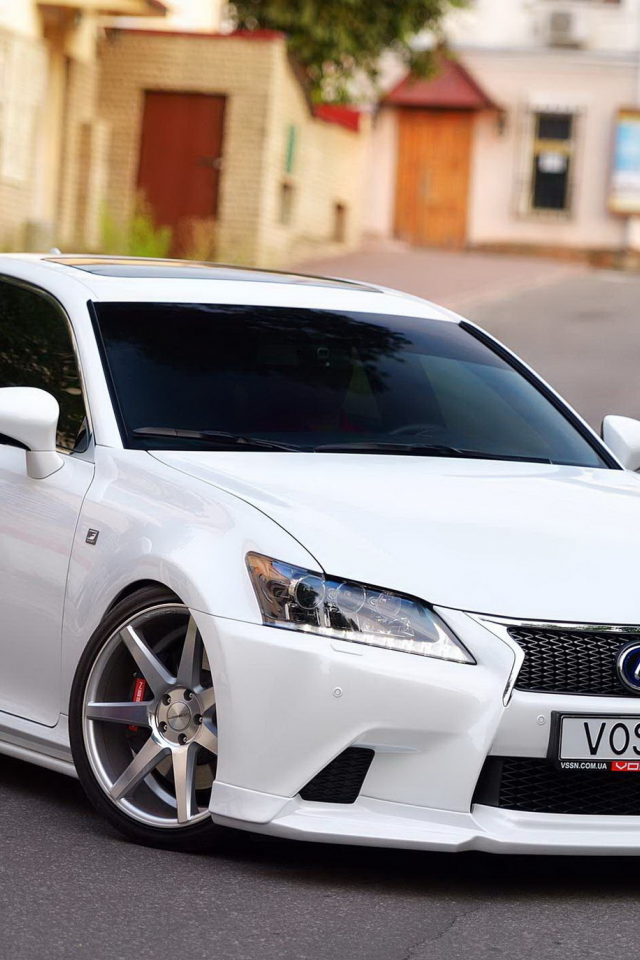 Lexus GS 350 на телефон