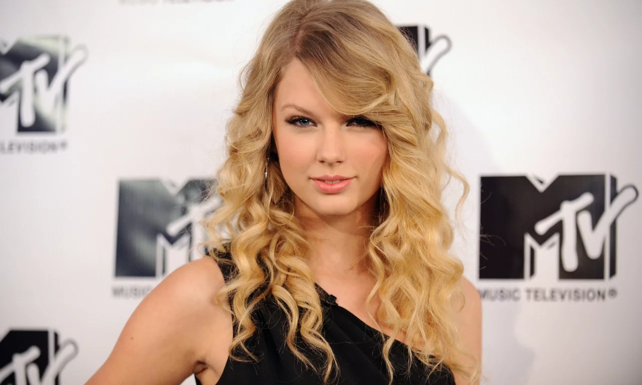 taylor swift, тейлор свифт, взгляд, mtv, блондинка