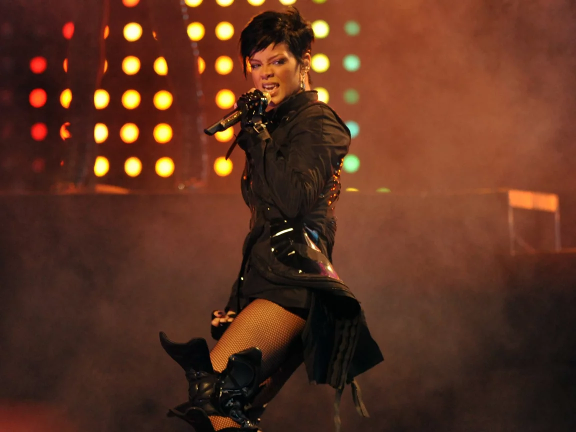 певица, микрофон, rihanna, концерт