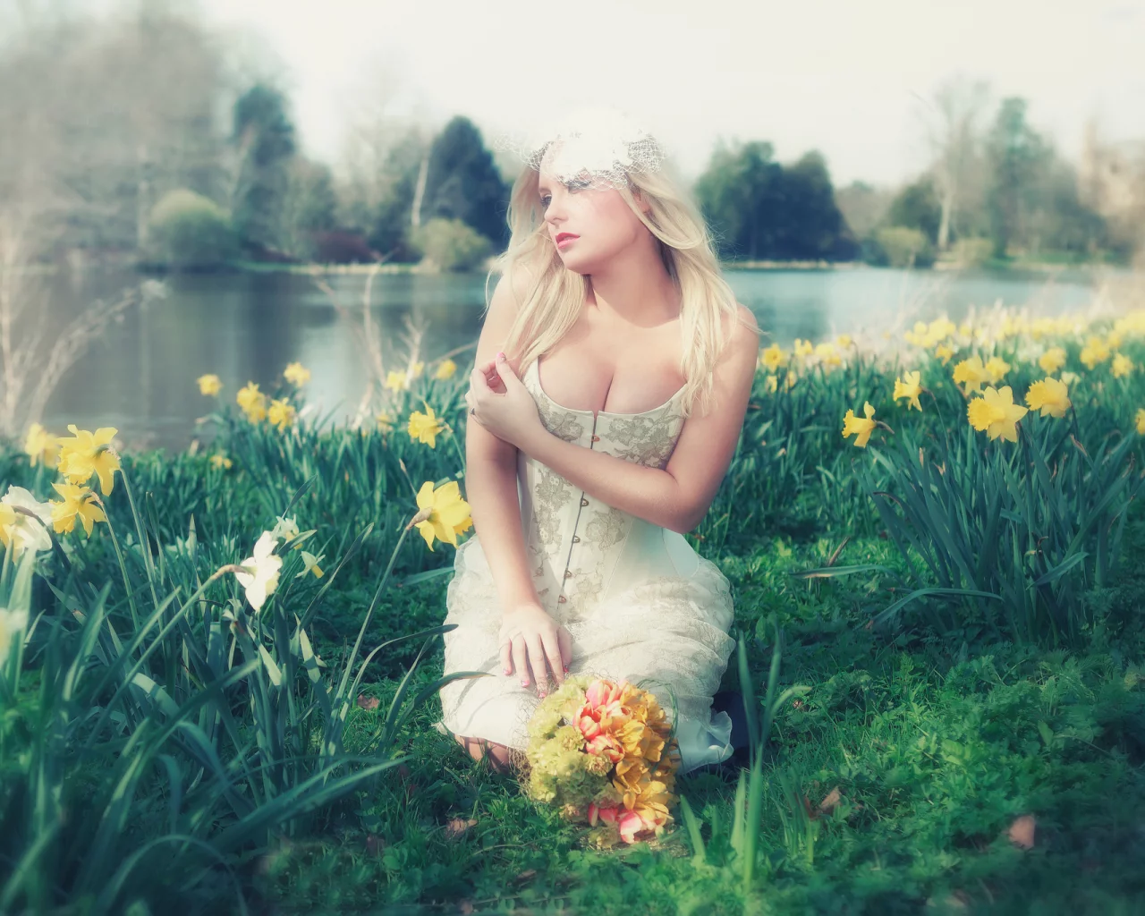 Faerie, декольте, Lorena F, цветы