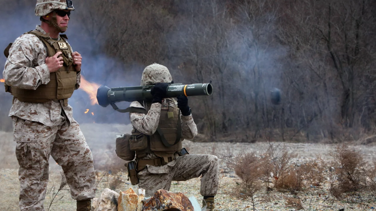 солдаты, оружие, at-4 light anti-armor weapon
