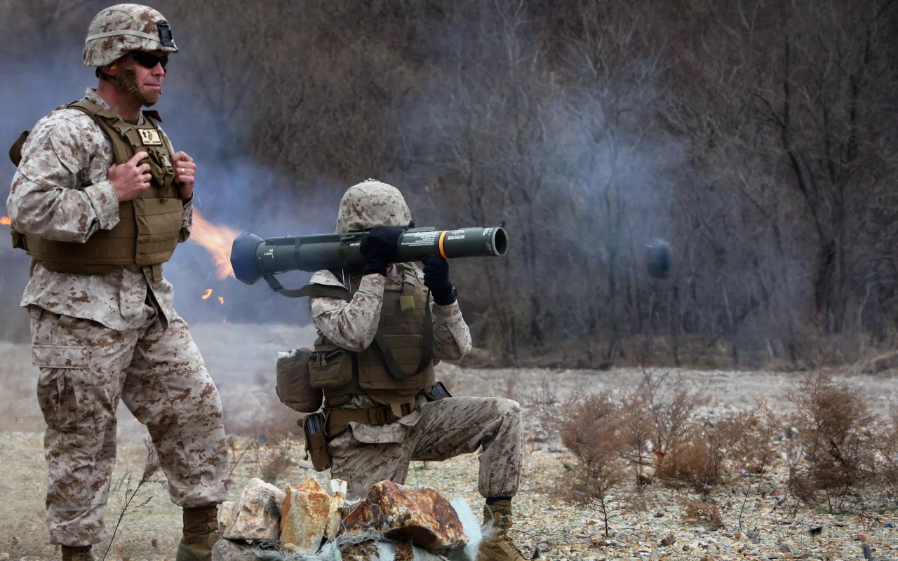 солдаты, оружие, at-4 light anti-armor weapon