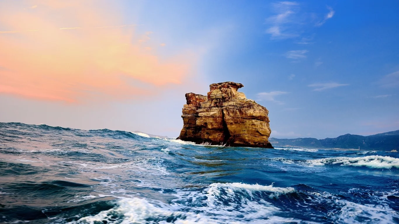 скала, облака, море
