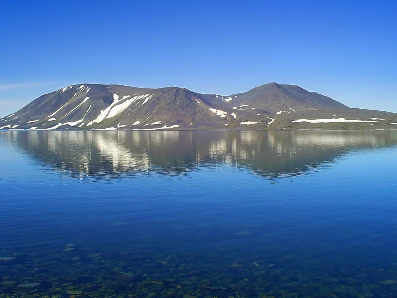 море, горы, горизонт