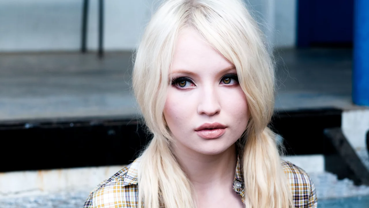 губы, emily browning, взгляд, эмили браунинг, портрет
