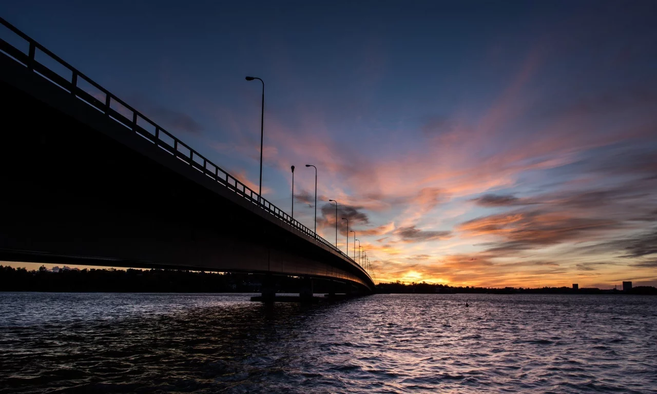 море, мост, город, природа, вода, река, волны, солнце