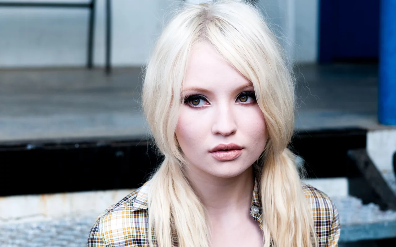 губы, emily browning, взгляд, эмили браунинг, портрет