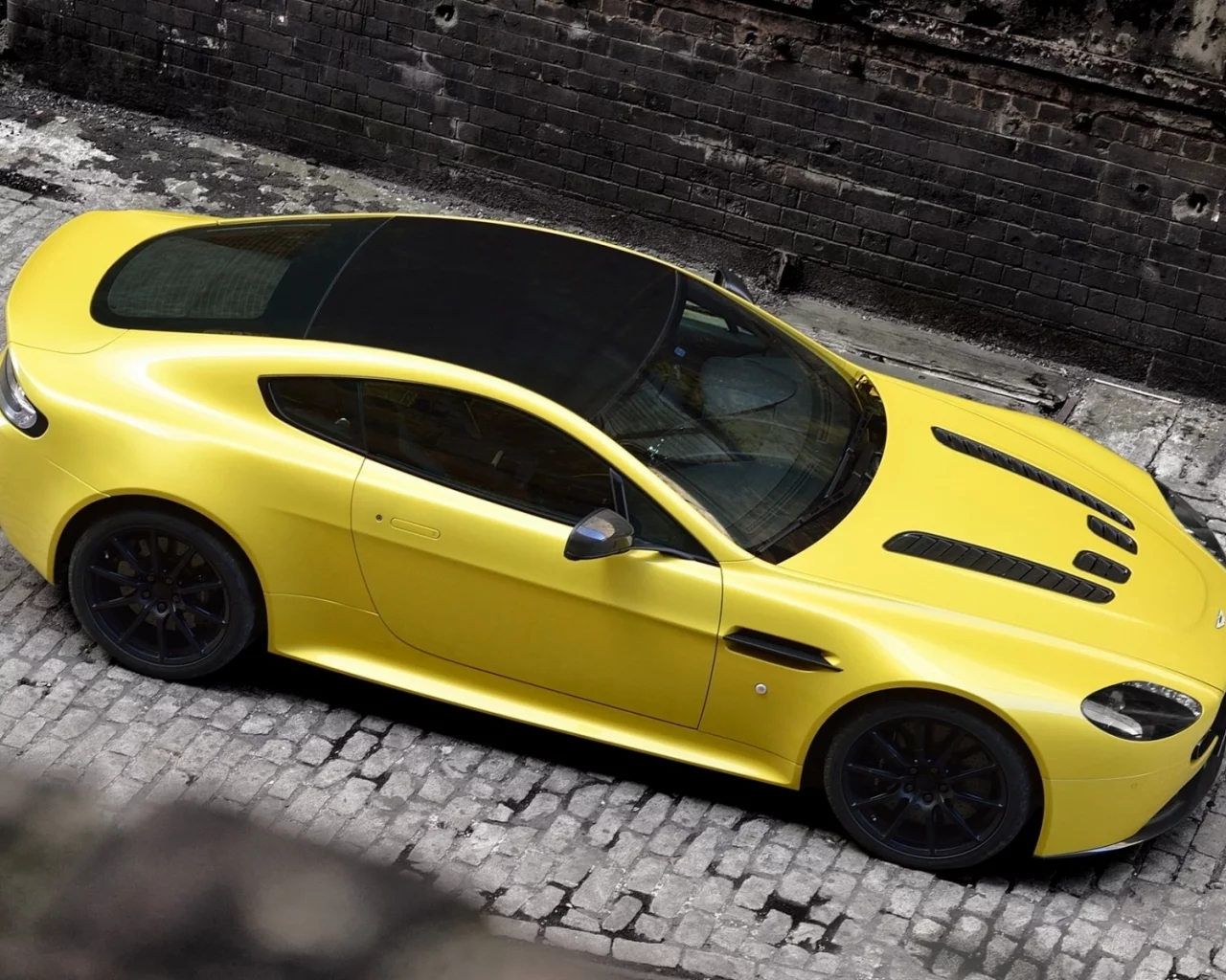 aston martin, v12 vantage s, yellow, car, суперкар (2)