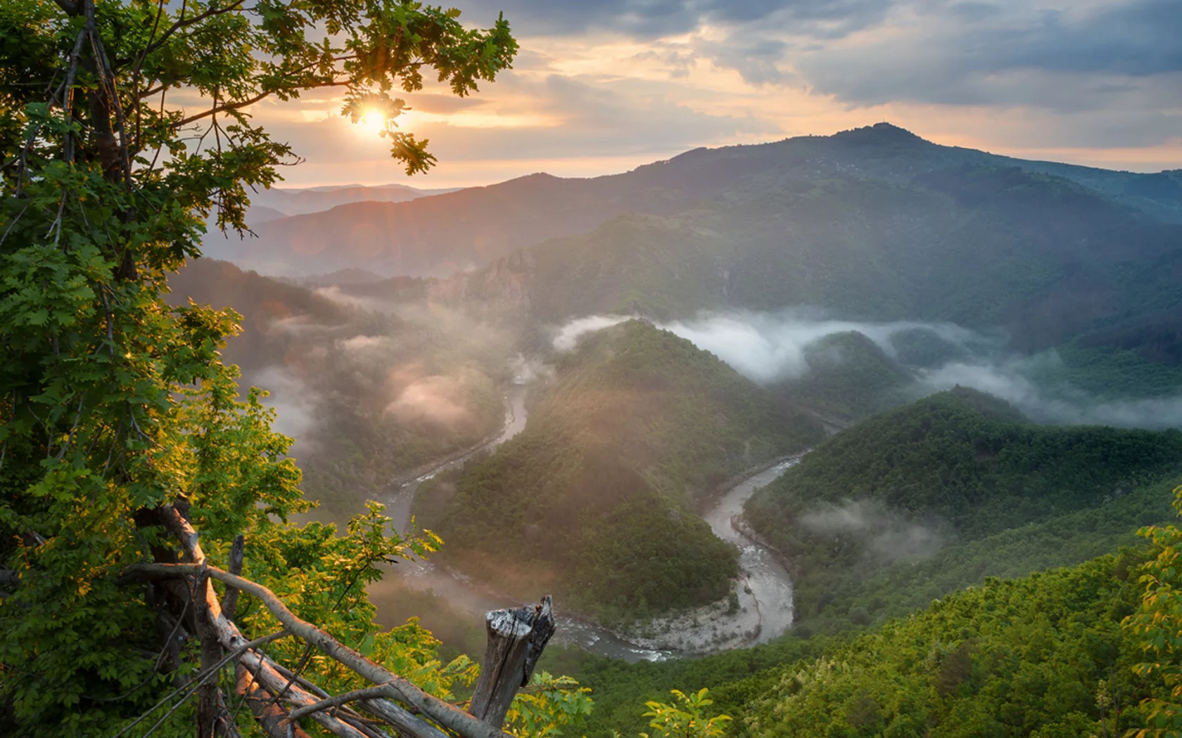 Арда, Родопи, Болгария, река, горы, деревья, лес, небо, облака, природа, пейзаж, туманы, восход, солнце