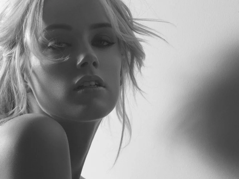 черно-белое, эмбер хёрд, amber heard, взгляд, фото, блондинка