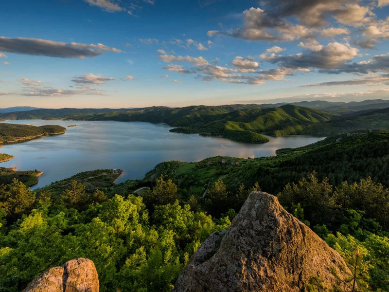 Родопи, Болгария, горы, деревья, лес, небо, облака, природа, пейзаж