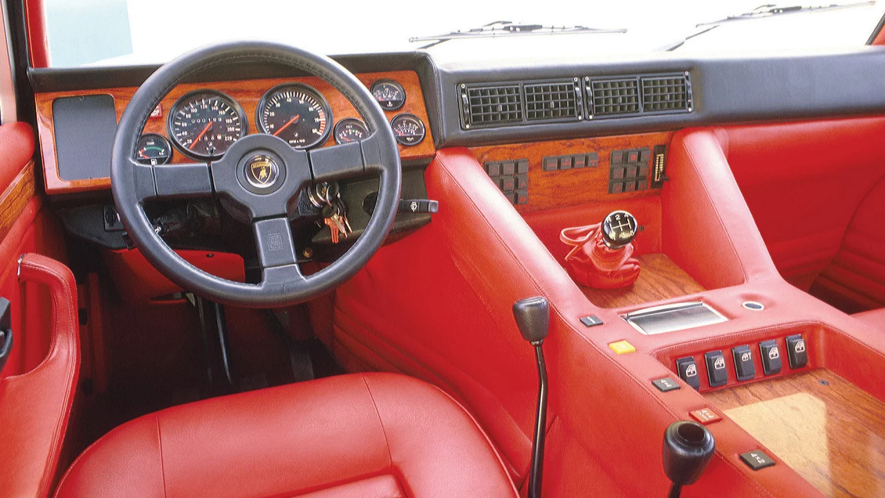 Салон, внедорожник, Lamborghini LM