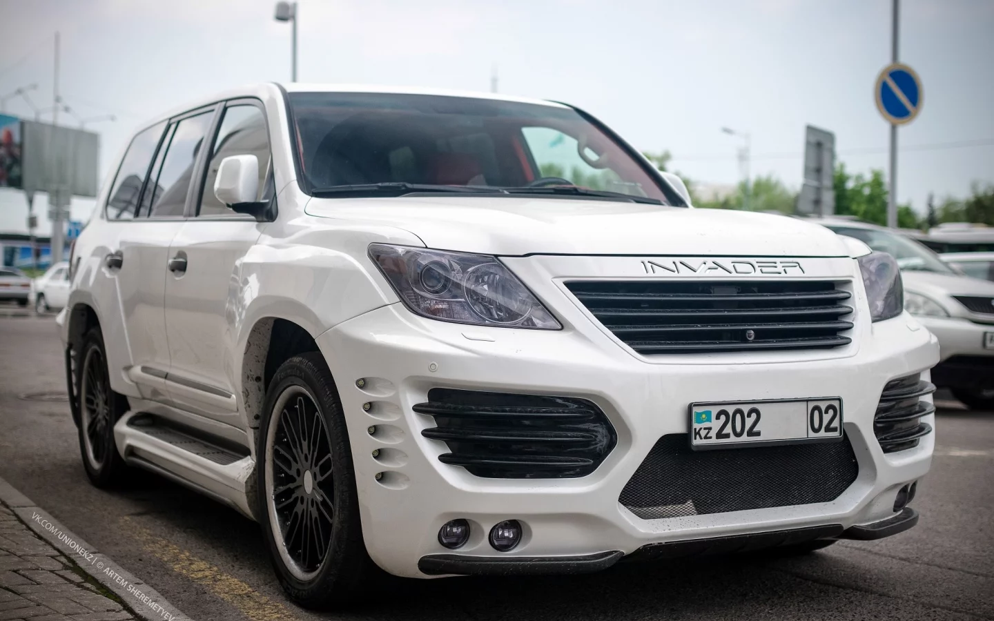 Lexus Invader L60, Алматы