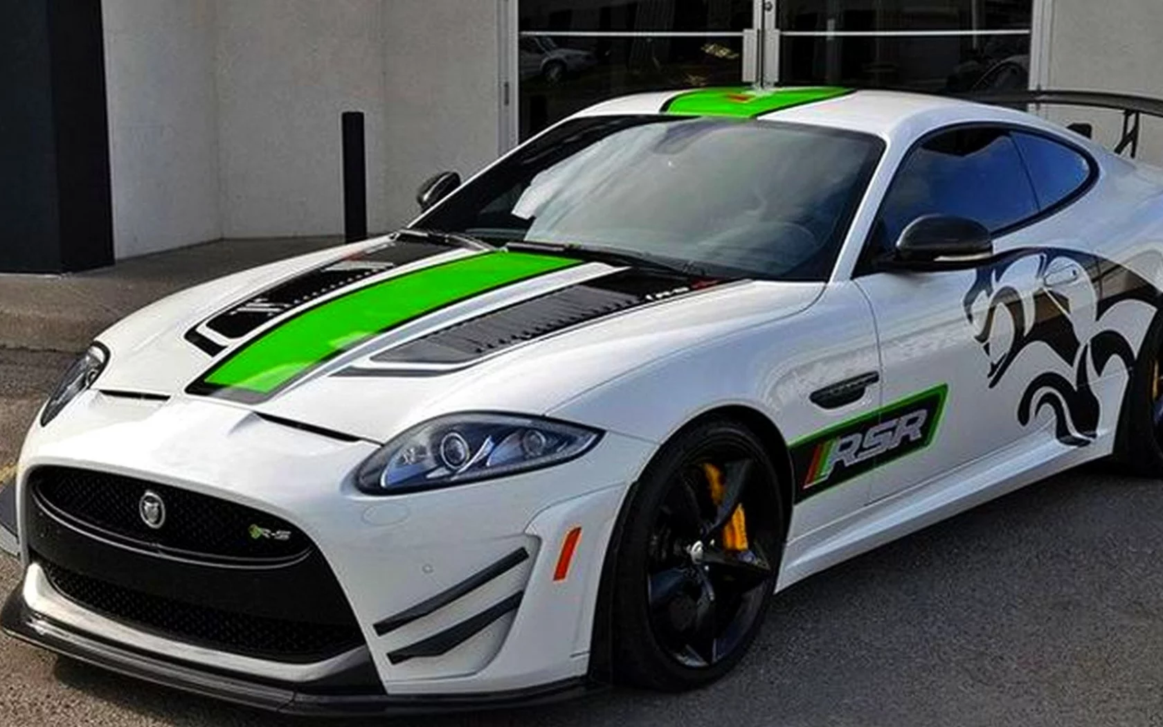 спорткар, тюнинг, Jaguar XKR-S GT