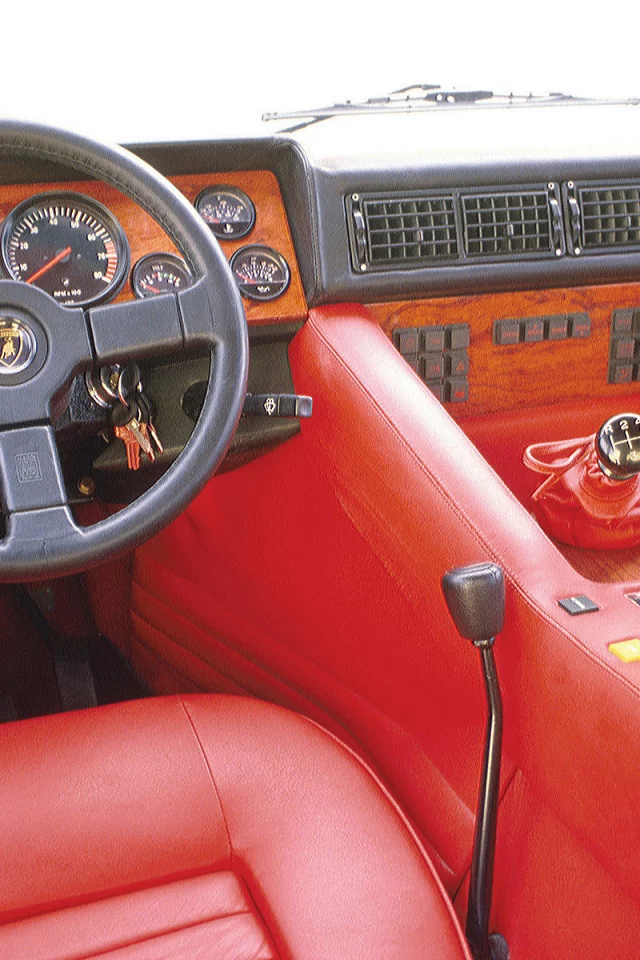Салон, внедорожник, Lamborghini LM