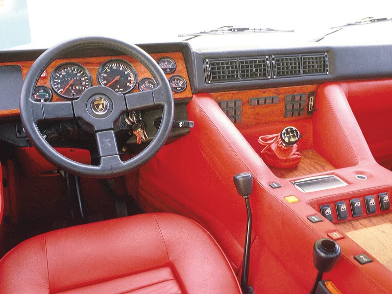 Салон, внедорожник, Lamborghini LM