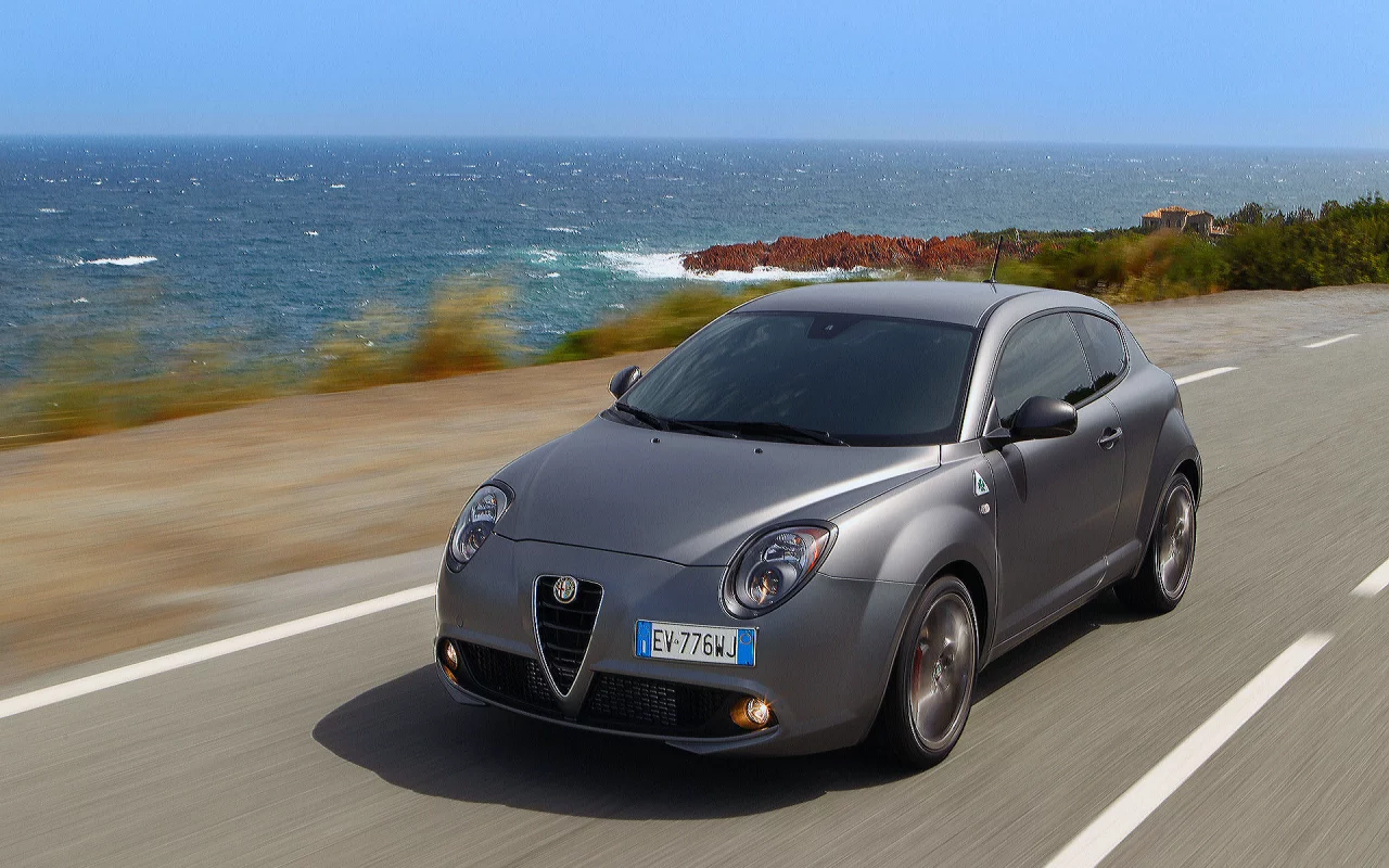 Горы, море, дорога, авто, Alfa-Romeo-MiTo-Qadrifoglio