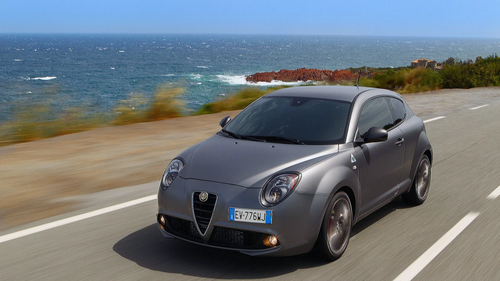 Горы, море, дорога, авто, Alfa-Romeo-MiTo-Qadrifoglio