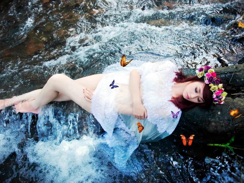 девушка, венок, вода