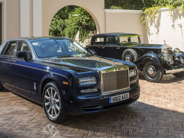 Rolls Royce Phantom старый