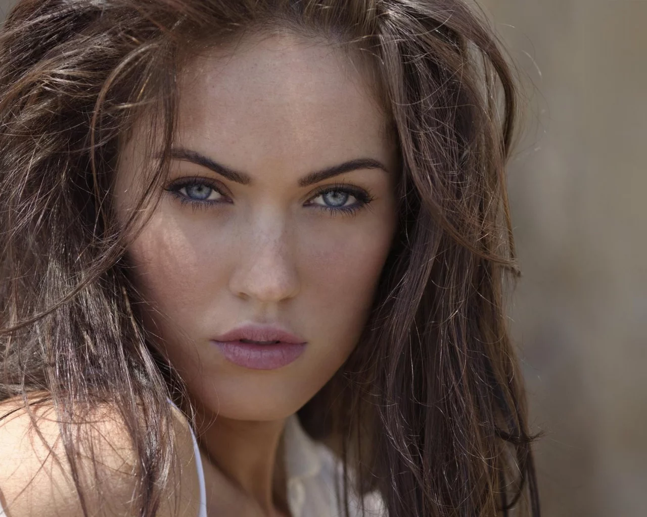 голубые глаза, веснушки, лицо, megan fox, меган фокс