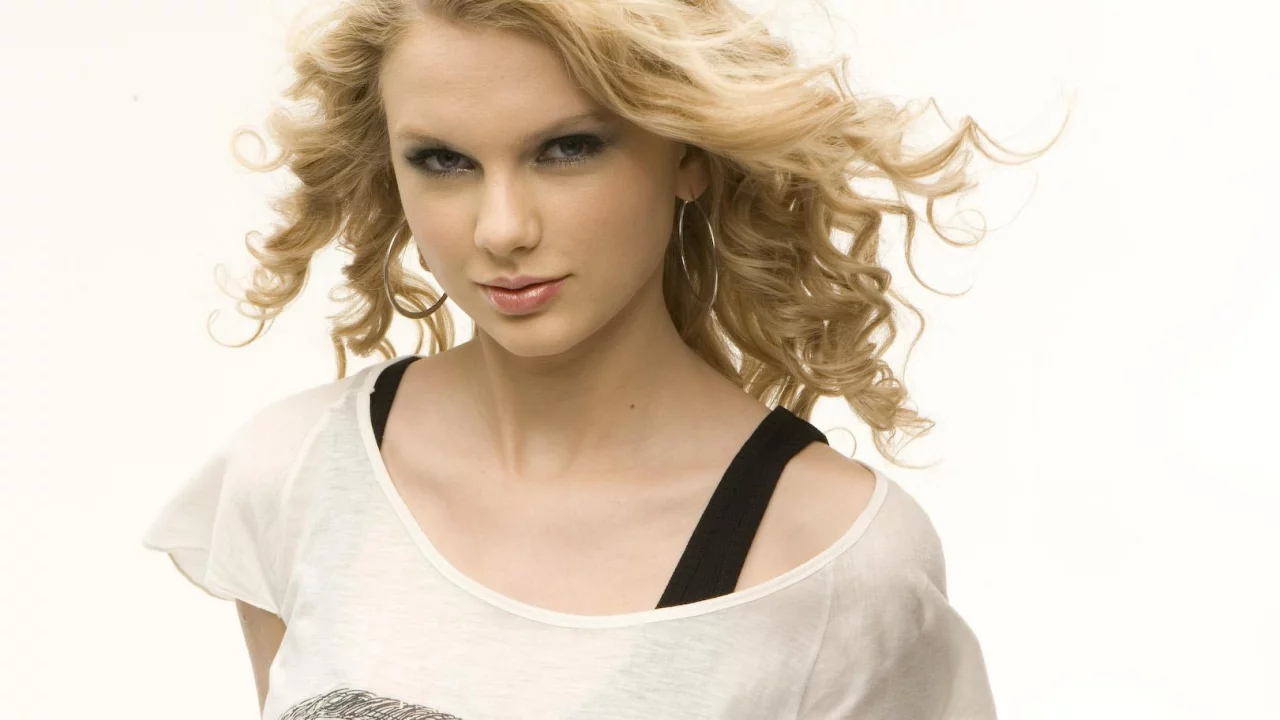  улыбка, taylor swift, знаменитость, певица, блондинка