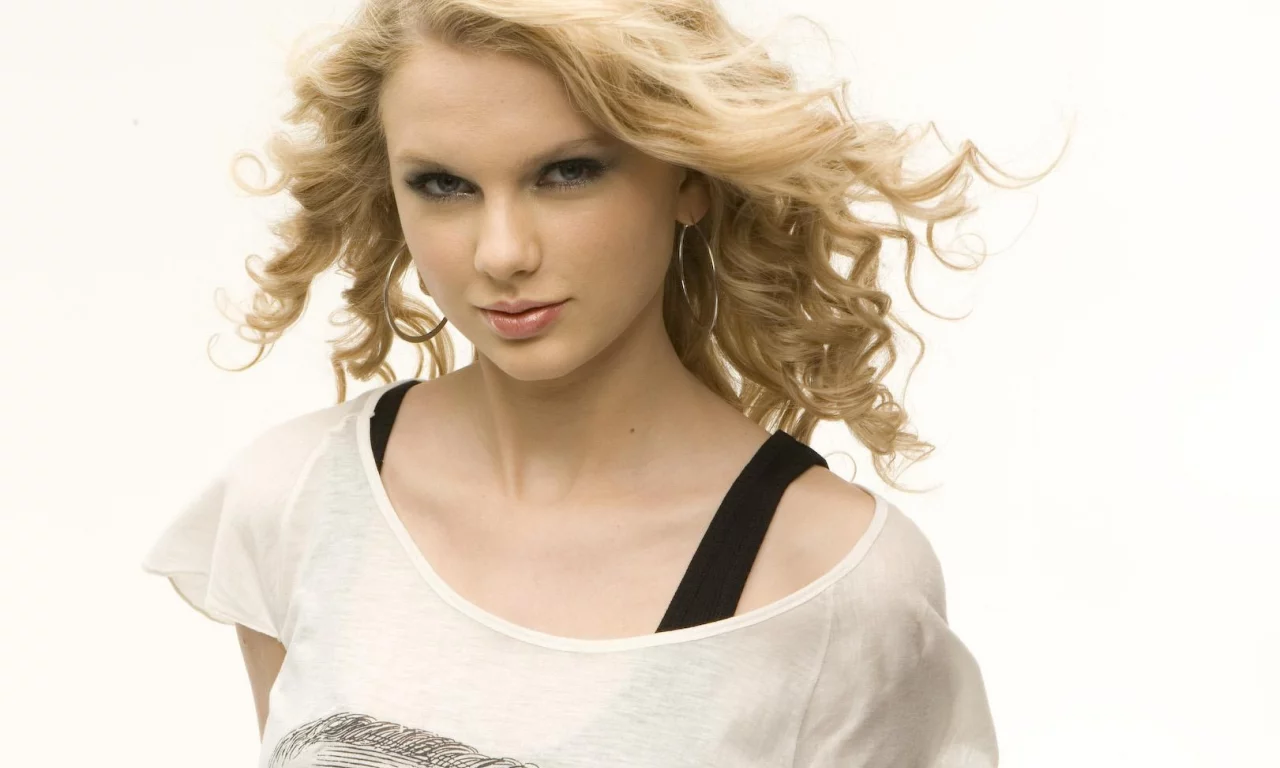  улыбка, taylor swift, знаменитость, певица, блондинка
