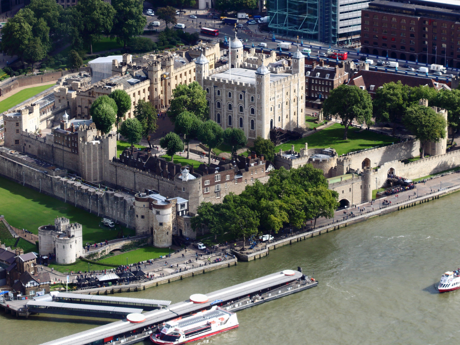 Tower википедия. Великобритания Лондонский Тауэр. Тауэр Tower of London. Лондонский Тауэр сверху. The Tower of London башни.