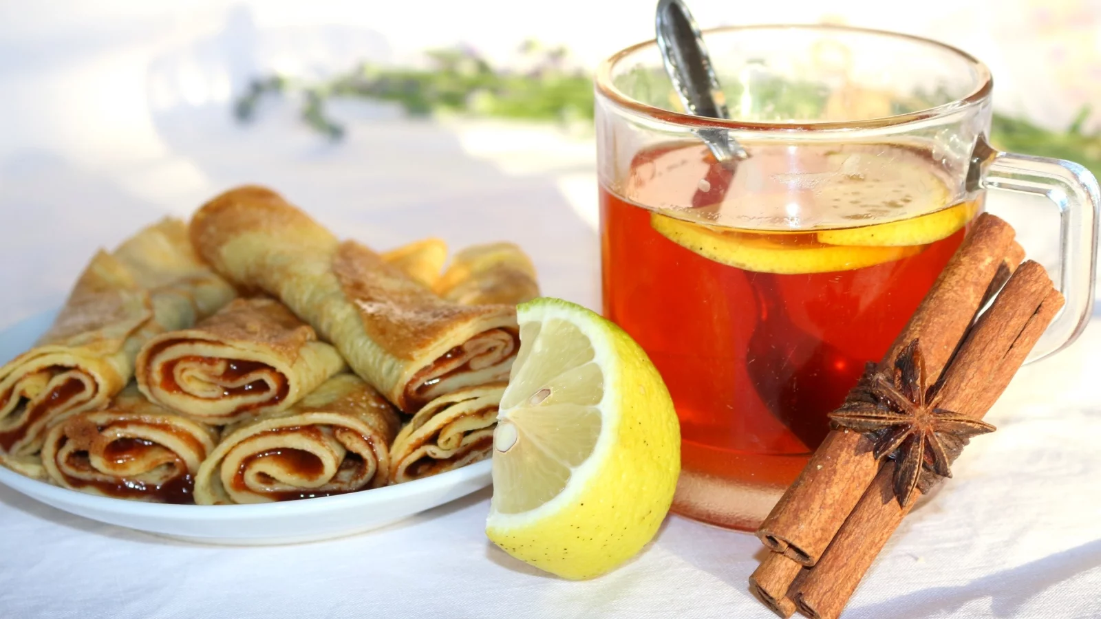 блинчики, чай