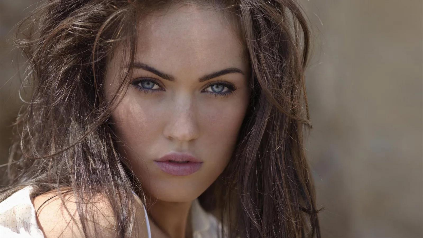 голубые глаза, веснушки, лицо, megan fox, меган фокс