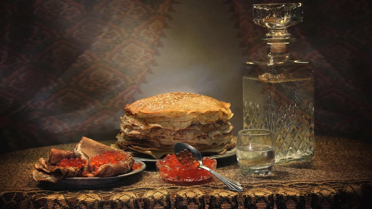 блины, икра, графин, водка