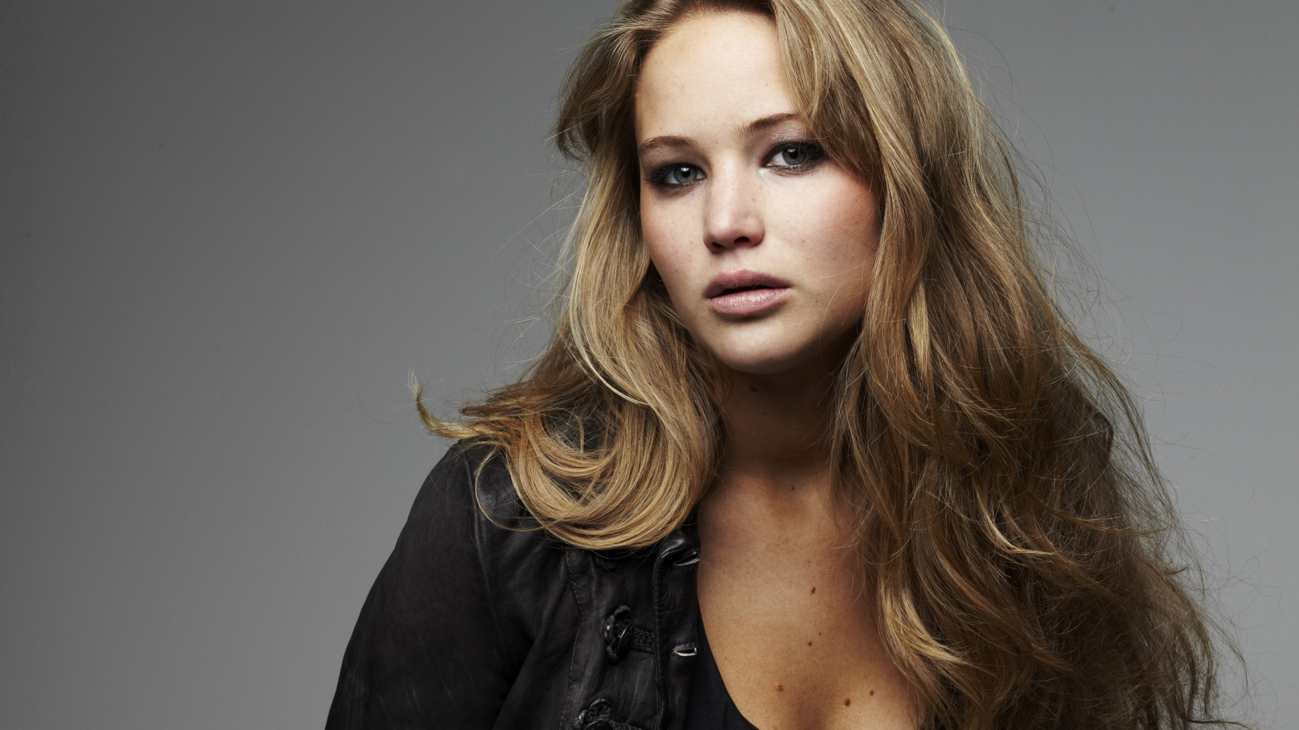 Картинка на рабочий стол jennifer lawrence, красотка, дженнифер лоуренс,  девушка 2560 x 1440