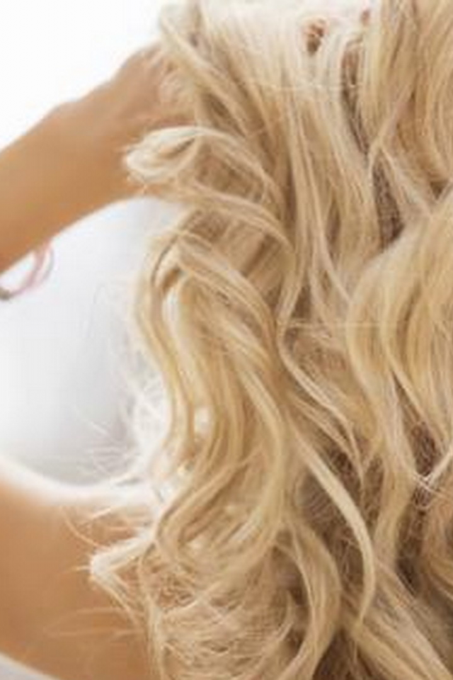 Стрижки на длинные волосы 2023 женские фото блондинка сзади