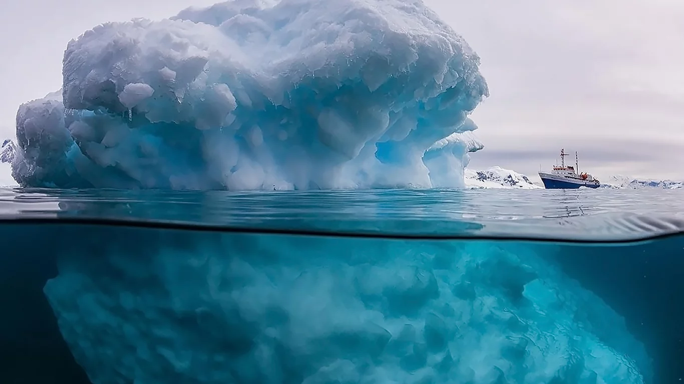 ice, iceberg, berg, stone, solar, wet, wets, drop, drops, eyes, see, nice, sea, jcean, ocean, under, sun, sky, summer, sand, smile, wide