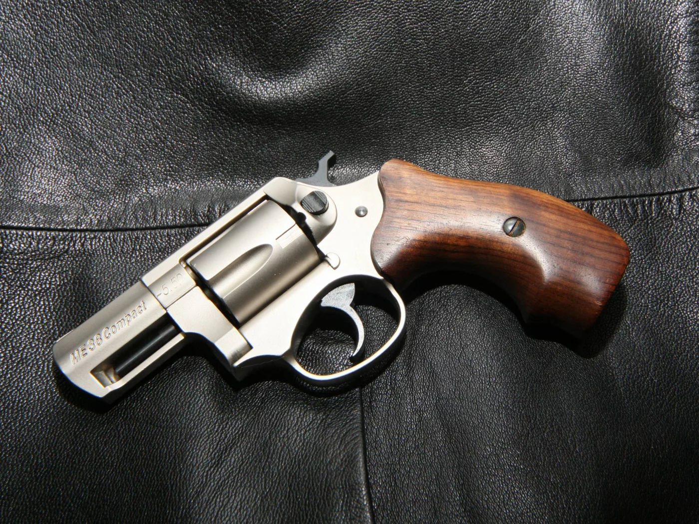 револьвер, хром, smith, wesson, me38, compact, weapon, gun, pistols, weapons, chrom, silver, white, sun, wide
