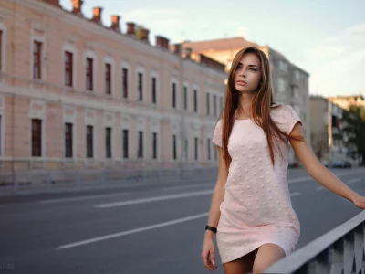 девушка, шатенка, взгляд, платье, дом, дорога, город, на улице, закат, рассвет, милая, красивая, сексуальная, симпатичная, секси, стройная, милашка, няшка