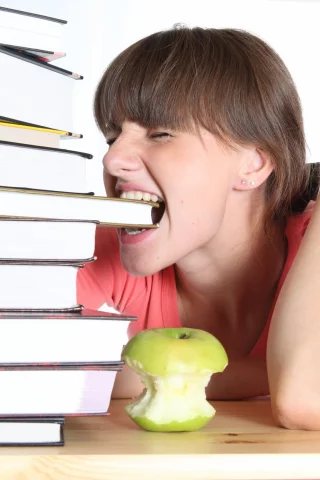 надоело, школьница, девушка, учеба, студентка, книги
