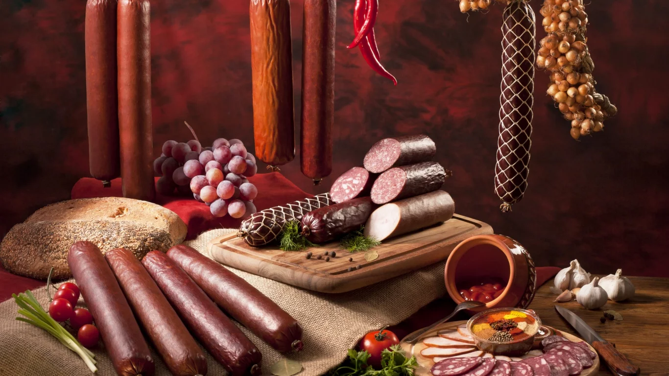 виноград, специи, products, колбаса, хлеб, sausage, meat, помидоры, перец