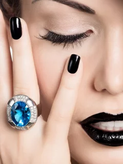 model, ring, make up