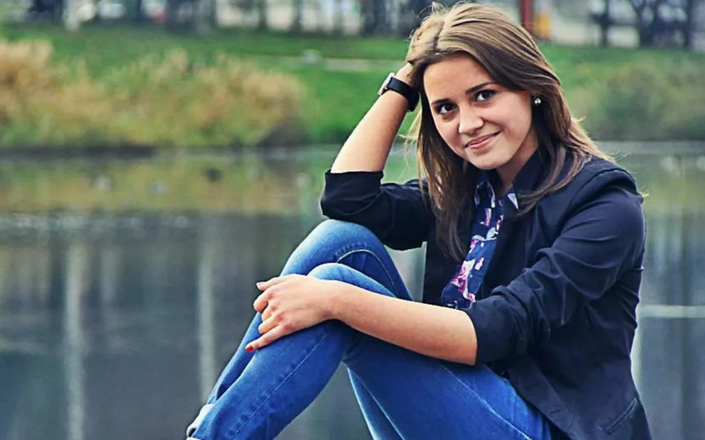 девушка, ножки, красивые ножки, грудь, одеждатело, волосы
