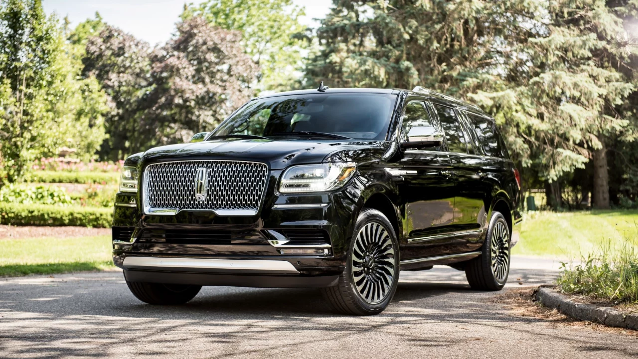 автомобиль, линкольн, навигатор, 2018, lincoln, navigator, long, wheelbase, suv, wagon, front, stance, power, car, black, mod, front, sky, summer, see, indusrial, modern, sun, summer, nice, wide
