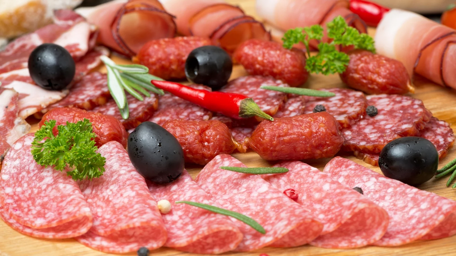 sausage, колбаса, зелень, бекон, meat, оливки