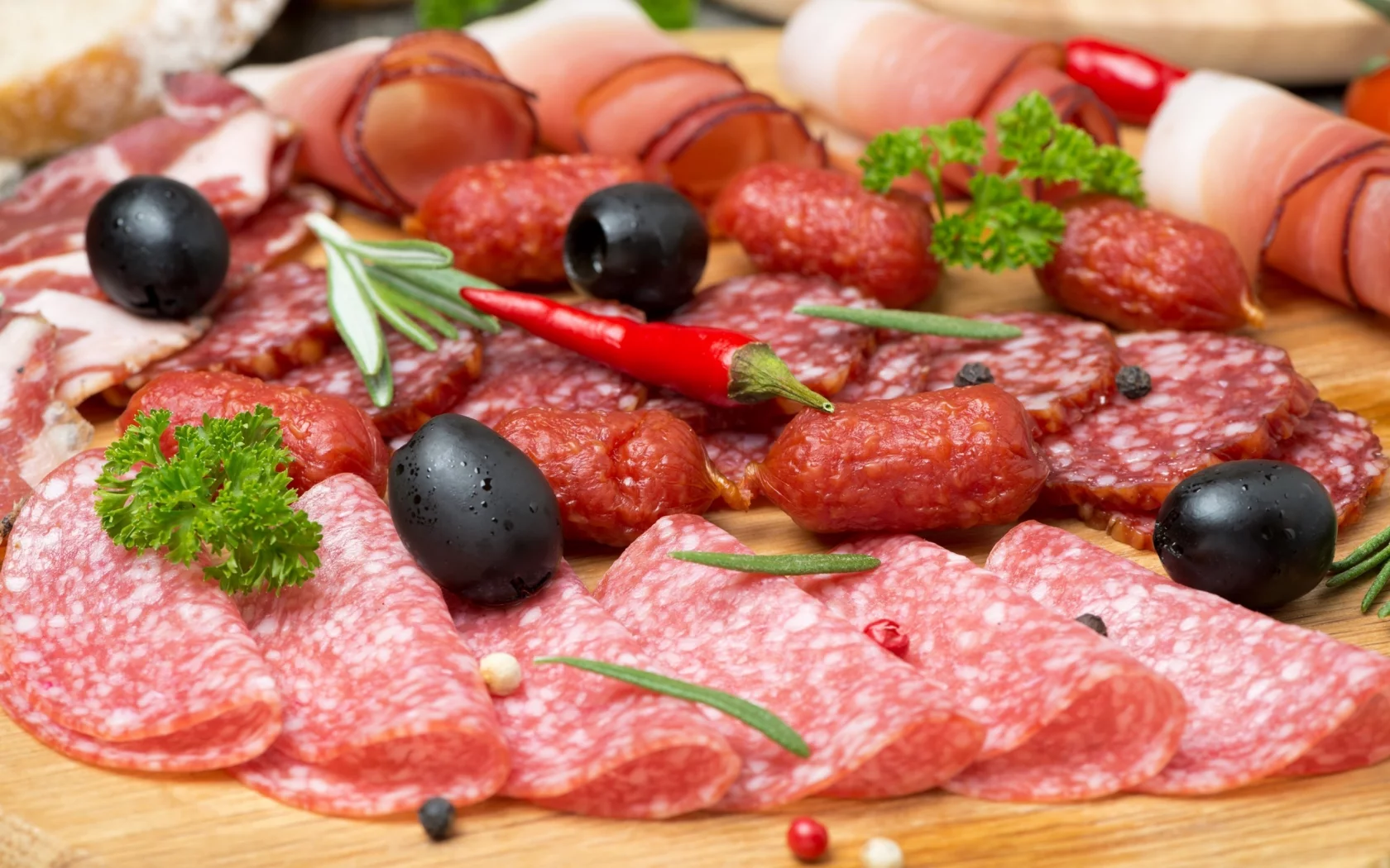 sausage, колбаса, зелень, бекон, meat, оливки