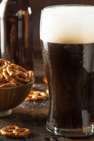 пиво, тёмное, печенье, beer, dark, choice, cookies, bar, room, wood, table, main, drink, room, read, bira, nice, wide