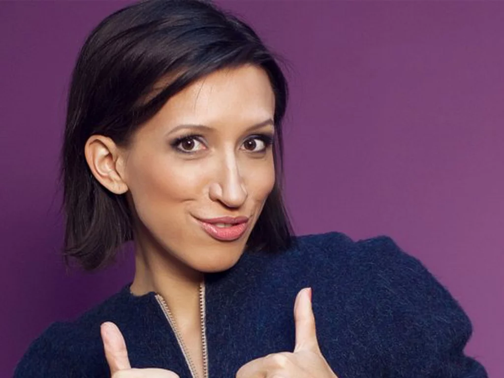 елена борщёва, comedy woman, актриса, шоу, брюнетка, макияж, улыбка, фон, секси, красавица
